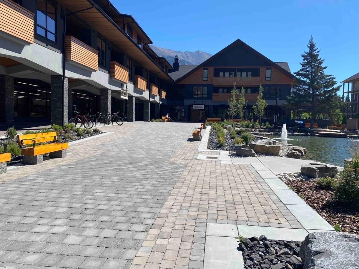 Le Bucheron Stunning Spring Creek Luxury * Canmore